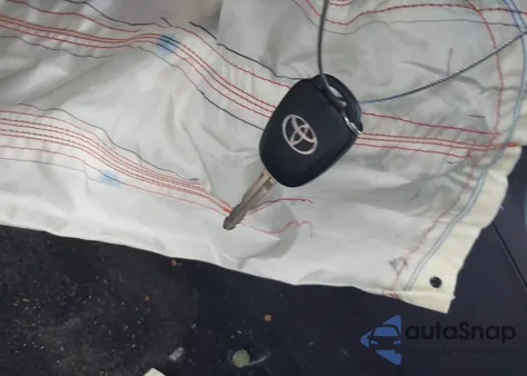 2017 Toyota Corolla Le из США, поврежденный, VIN 2T1BURHE2HC789142